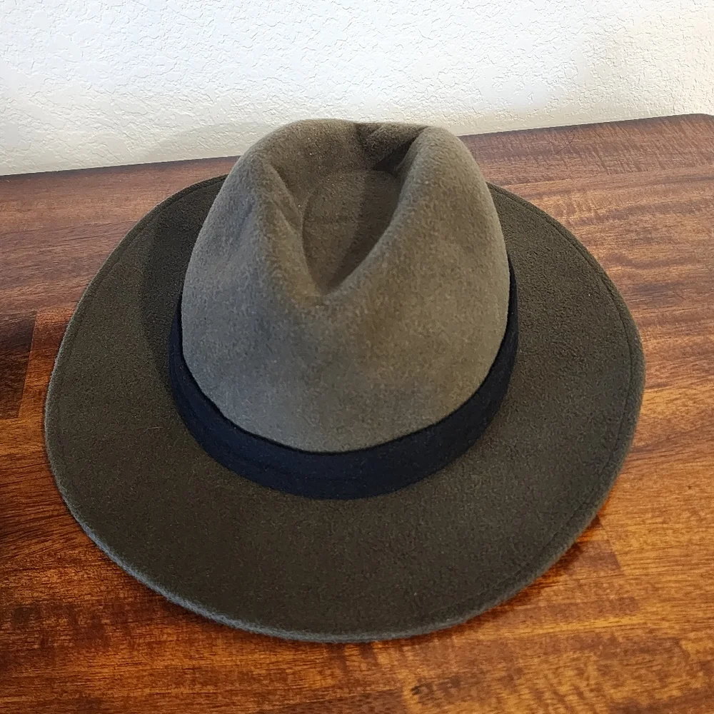 Torrid‎ hat med/LG